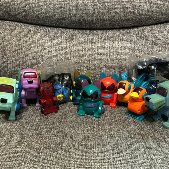 Vintage Retro 2001 Tiger Electronics Robo Chi Toys Set of 11 Happy Meal - Picture 1 of 6